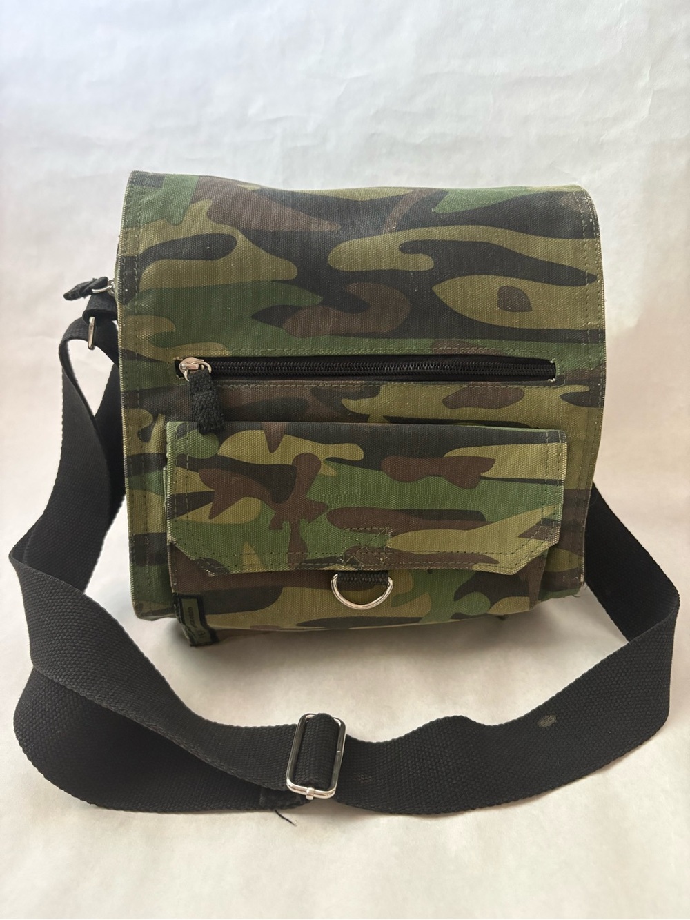 Camouflage Crossbody Messenger Bag - Green Camo